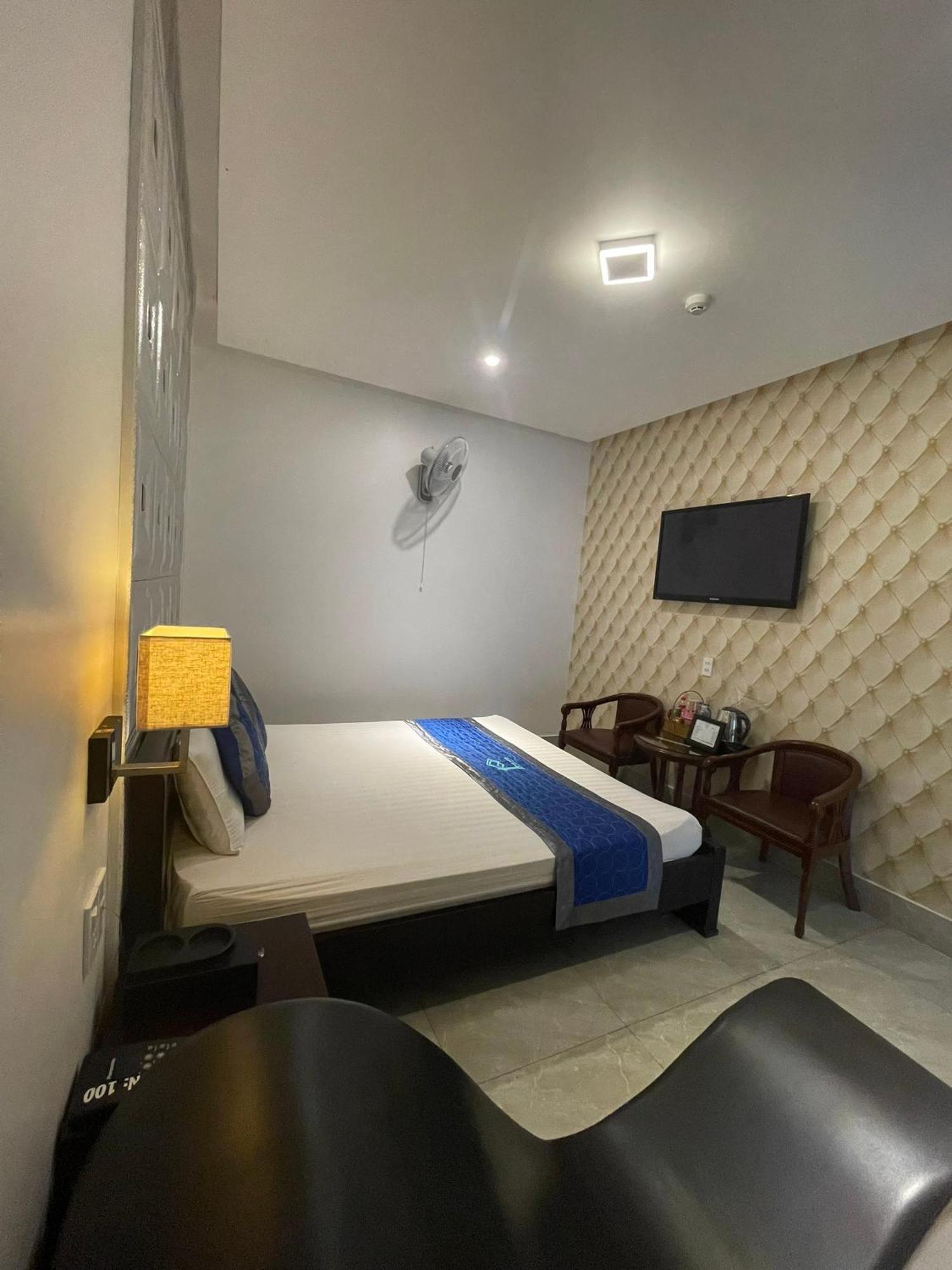 Phuc Hotel Cao Lanh Exterior photo